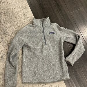 **** SOLD DO NOT PURCHASE ****Patagonia Heathered Gray Quarter-Zip Fleece